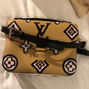 Louis Vuitton Wild at Heart Pochette  Metis